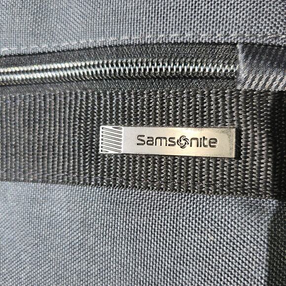 Samsonite Travel Laptop Bag with Tons of Pockets and Luggage Strap - Picture 4 of 13